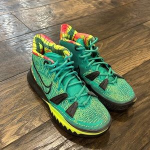 Kyrie 7 EP ‘Weatherman’ Gently Used